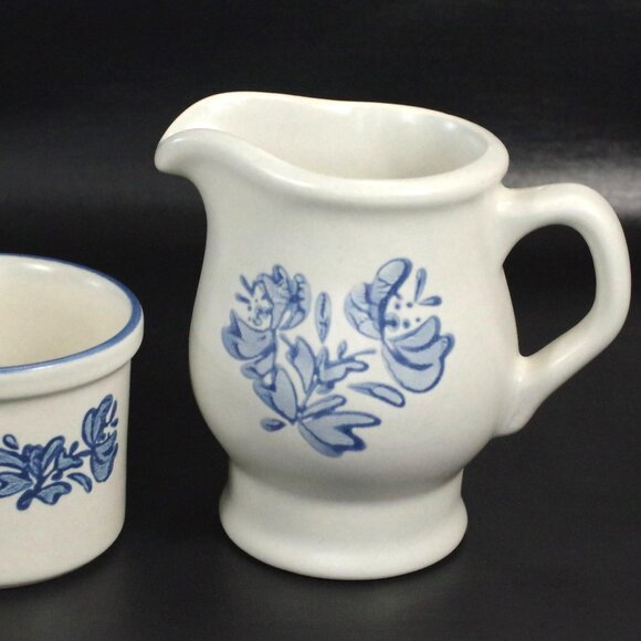 Vintage Pfaltzgraff Yorktowne Stoneware Creamer, White with Blue Floral - Picture 1 of 4